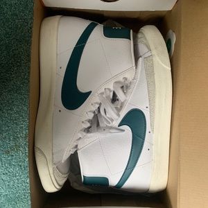 Nike Blazers Size:8